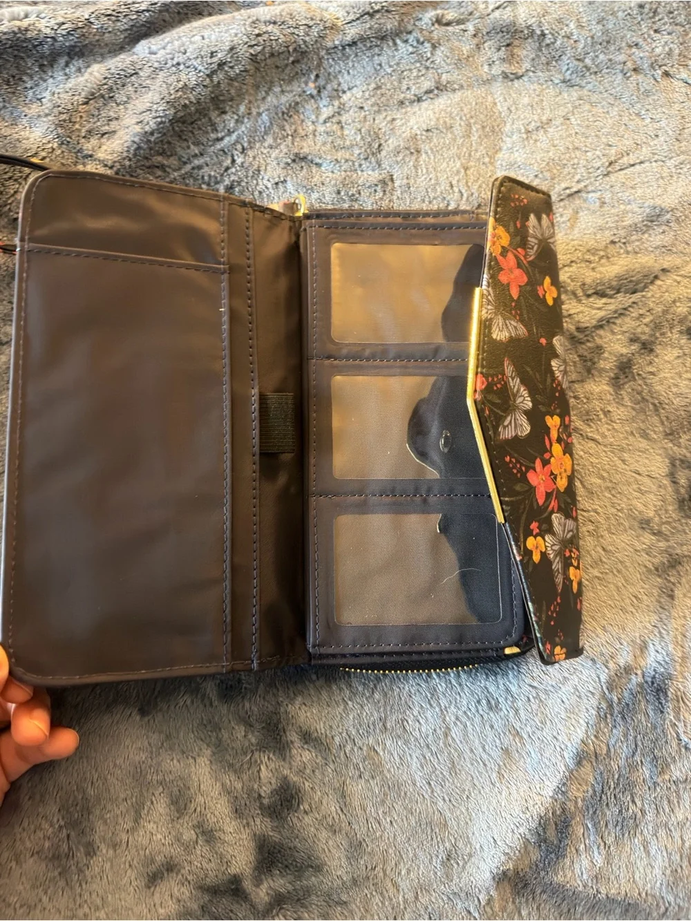N/A compact men’s